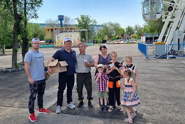  Детям – шары и мороженое!